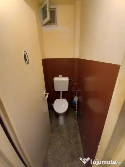 Apartament cu 3 camere decomandat în Săsar