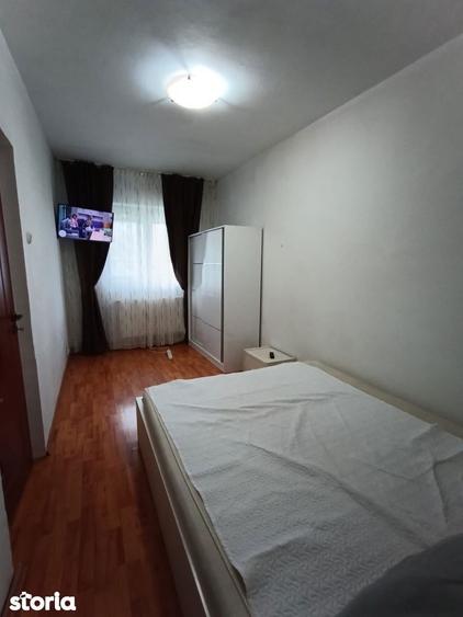 De vanzare apartament 3 camere metrou Gorjului, c/f 2 - 4