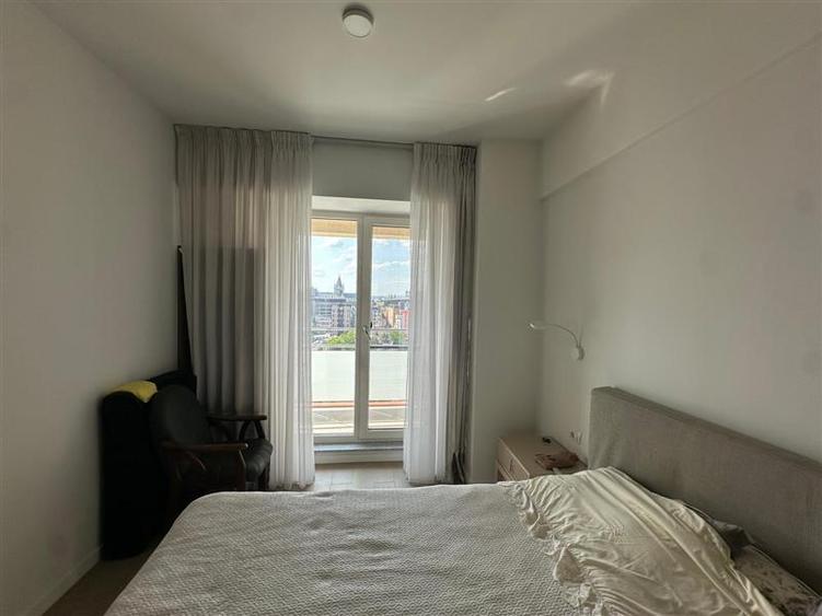 Apartament cu 4 camere decomandat, mobilat în Aeroport