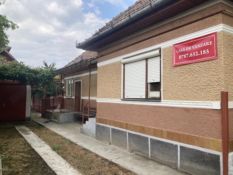 Casă cu 3 camere cu Teren 1336 Mp în Central