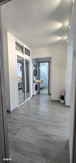 Apartament cu 2 camere decomandat în Far