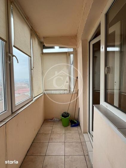 Apartament cu 3 camere decomandat în Nufărul