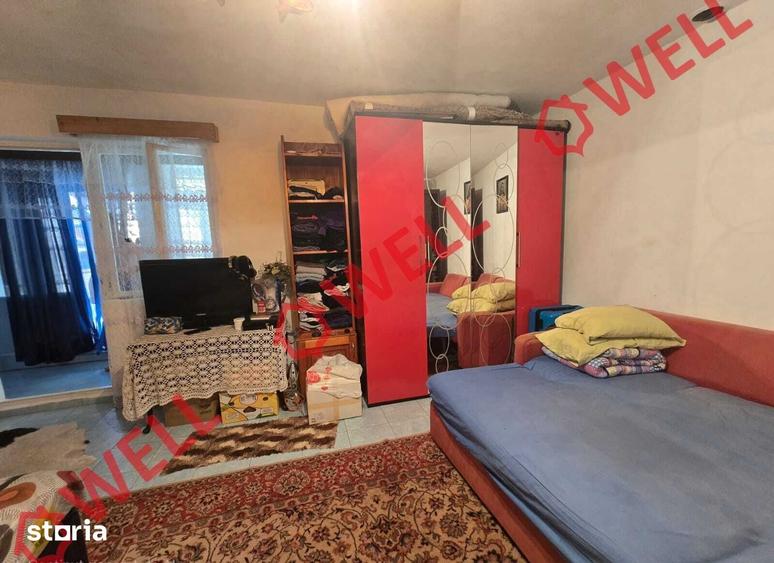 Casă cu 2 camere cu Teren 966 Mp în Barcani