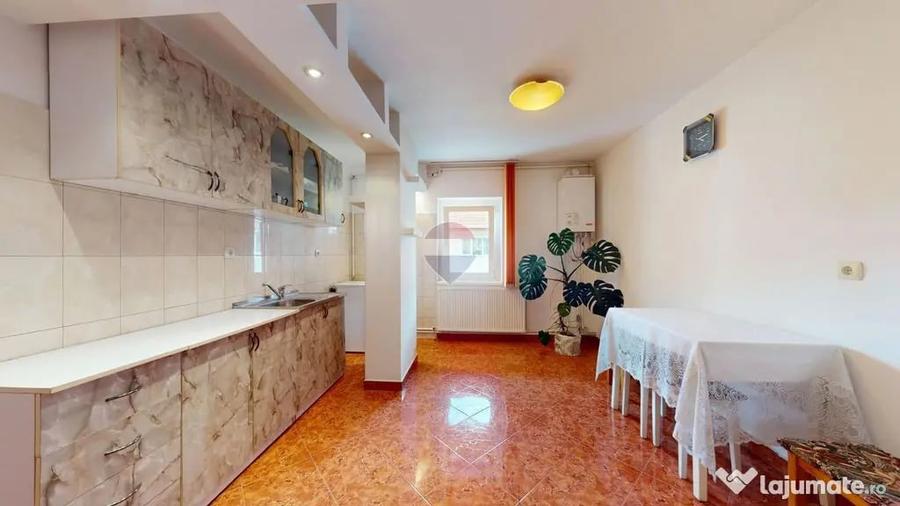 Apartament cu 2 camere semidecomandat în Nord