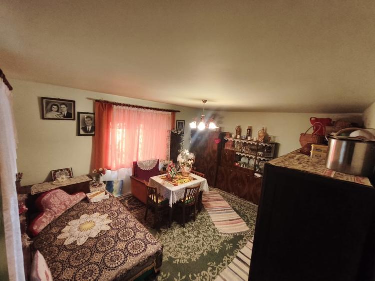 Casă individuală cu 2 camere cu Teren 2100 Mp în Pălatca