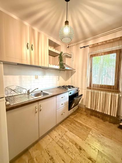 Apartament cu 2 camere decomandat în Complex Studențesc