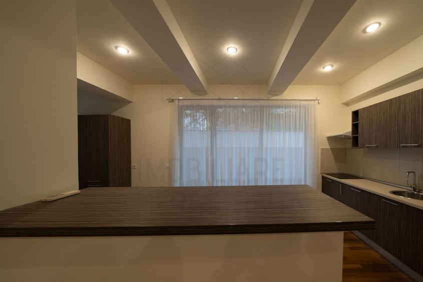Apartament cu 3 camere decomandat în Șoseaua Nordului