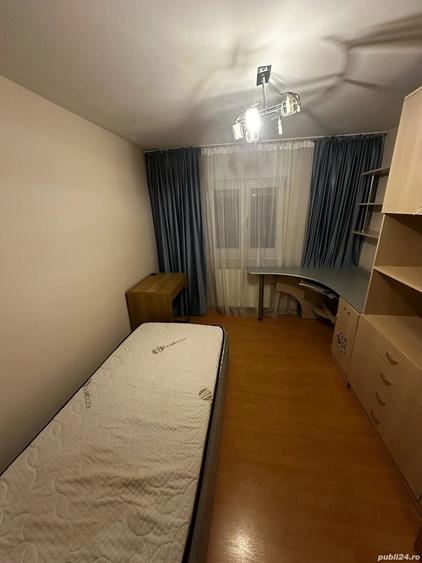 Apartament cu 3 camere decomandat în Govândari