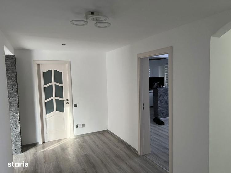 Casă cu 4 camere cu Teren 350 Mp în Central