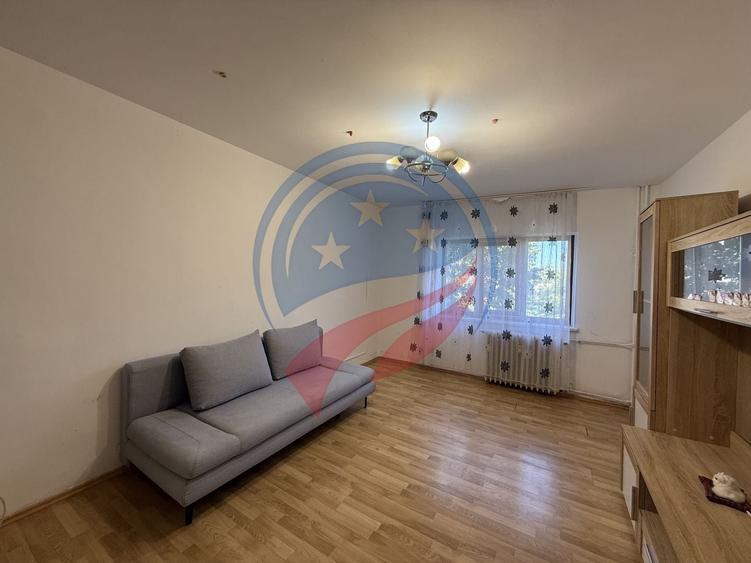 Apartament cu 2 camere decomandat, mobilat în Lăpuș