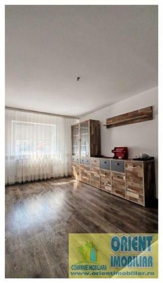 Km 5, de vanzare 2 camere, decomandat, etaj 2, gaze, Constanta - 2