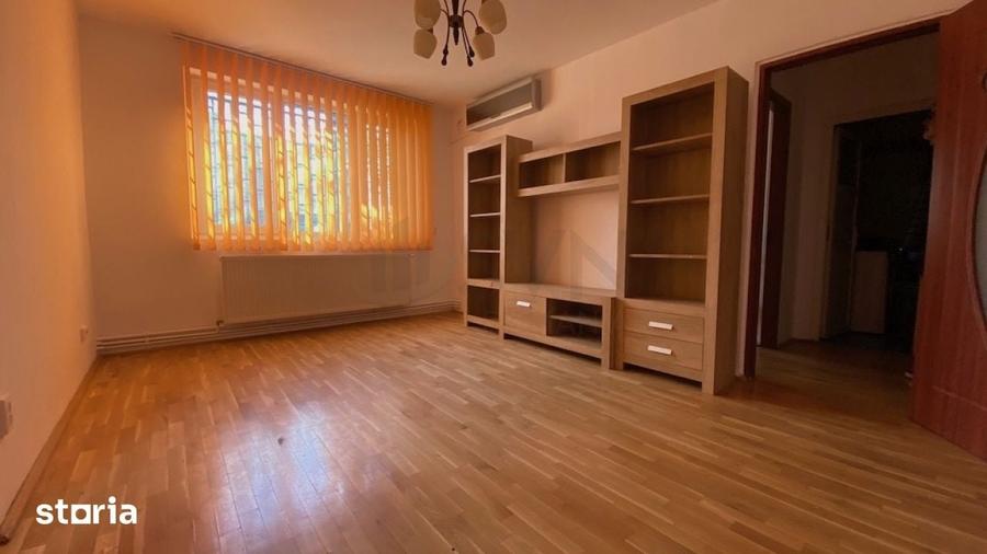 Apartament cu 3 camere semidecomandat, mobilat în 1 Mai — fotografia 1