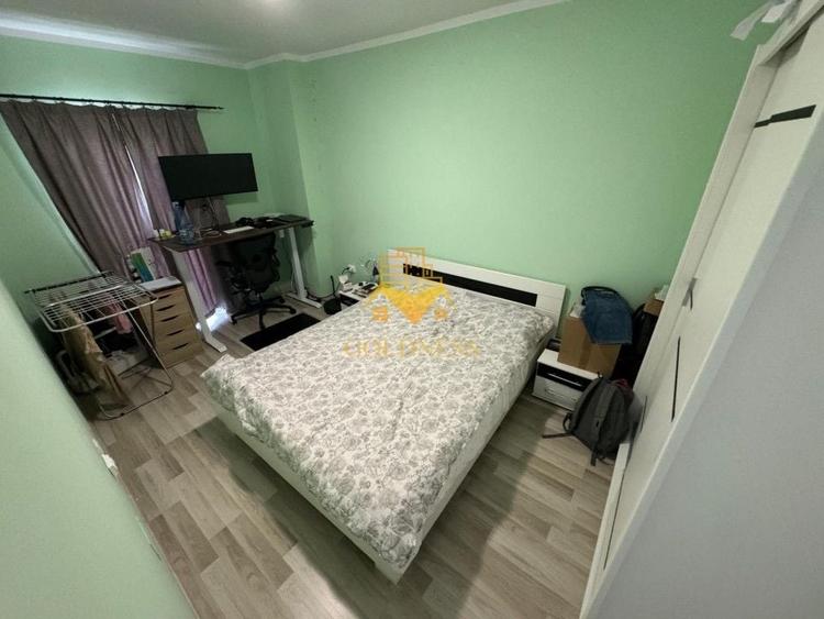 Apartament cu 3 camere semidecomandat în Central
