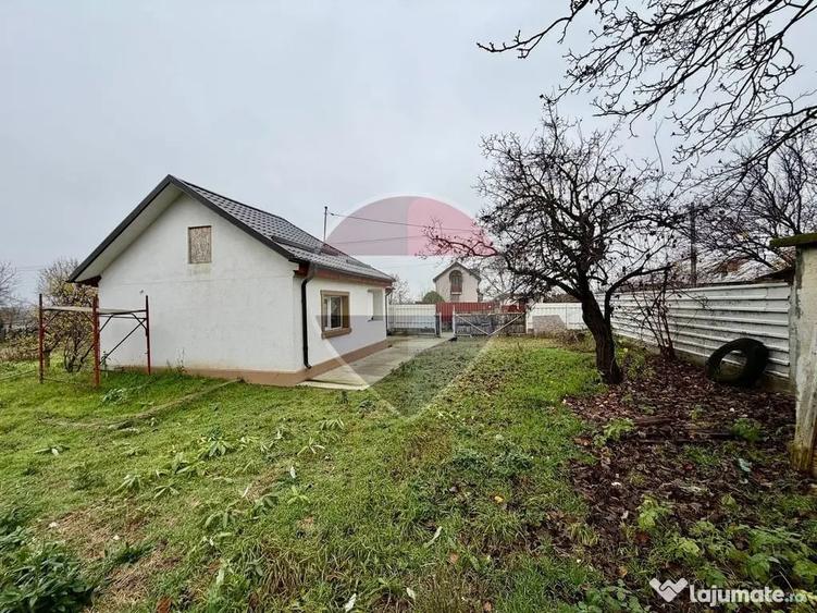 Casă cu 2 camere cu Teren 802 Mp în Jariștea