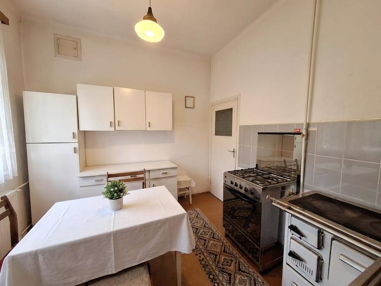 Duplex cu 3 camere cu Canalizare în Lunei