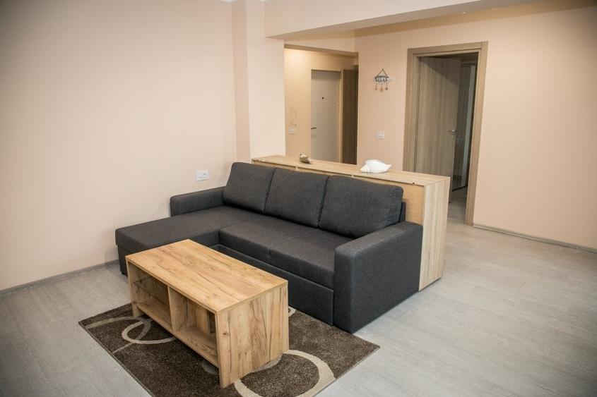 Apartament cu 2 camere decomandat, mobilat în Tomis Plus