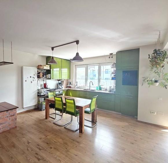 Apartament cu 3 camere în Bună Ziua
