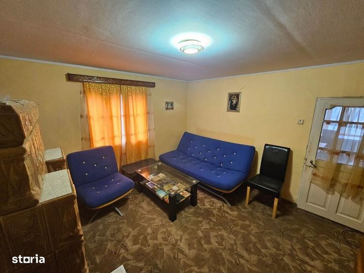 Casă cu 3 camere în Trăisteni