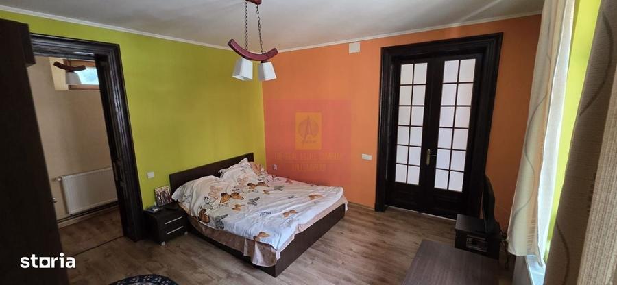Casă cu 4 camere în Castelul Peleș
