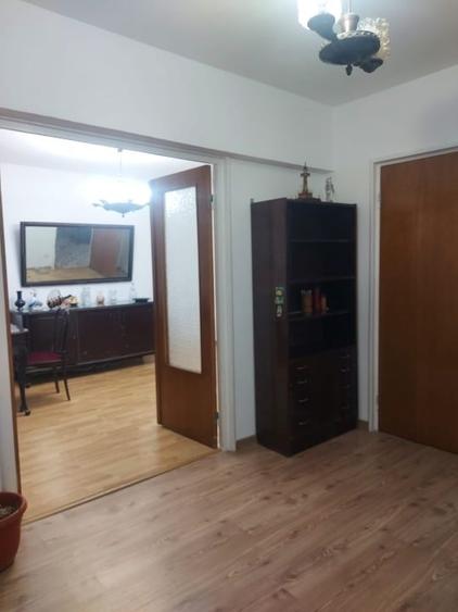 Apartament cu 3 camere decomandat, mobilat în Drumul Taberei