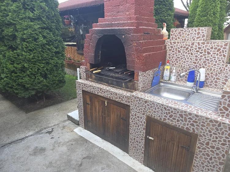 Casă cu 4 camere cu Teren 600 Mp în 23 August