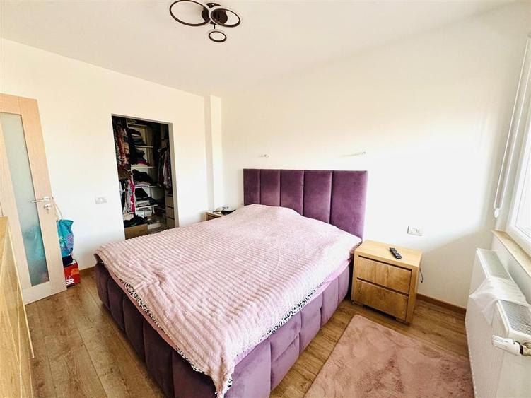 Apartament cu 5 camere decomandat, mobilat în Obcini