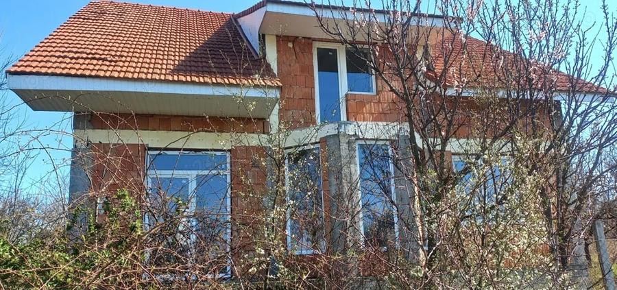 Casă cu 5 camere în Viile Satu Mare