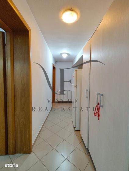 Casă cu 8 camere cu Teren 445 Mp în Primăverii