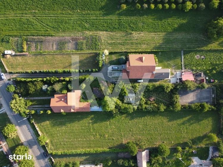 Casă cu 6 camere cu Teren 2803 Mp în Coman