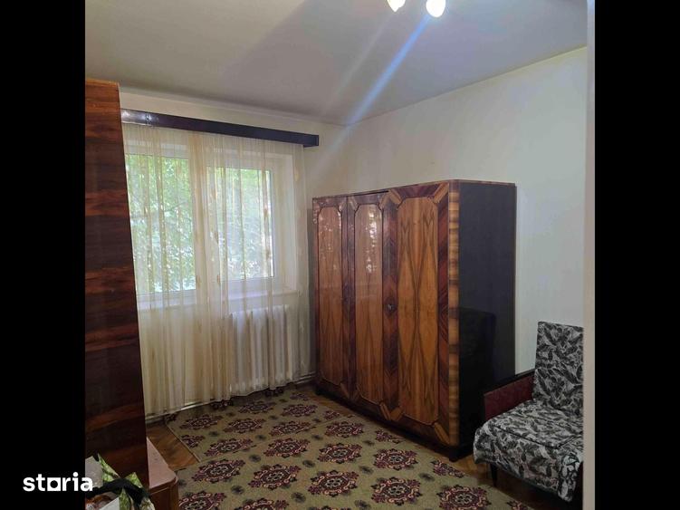Apartament cu 3 camere în Progresul