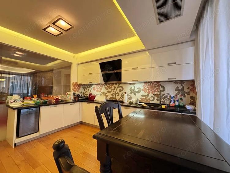 Apartament cu 4 camere, mobilat în Primăverii