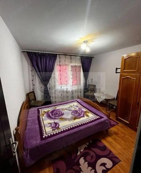 Apartament cu 3 camere decomandat în Nicolina