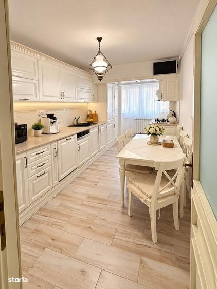 Apartament cu 3 camere decomandat în Central