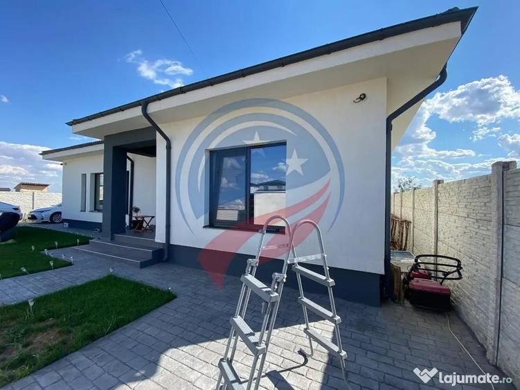 Casă cu 4 camere cu Teren 350 Mp în Central