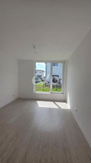 Casă individuală cu 4 camere cu Teren 300 Mp în Tunari