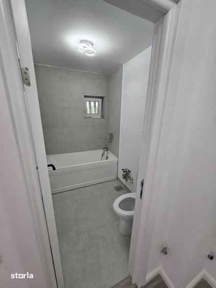 Apartament cu 3 camere semidecomandat în Cina