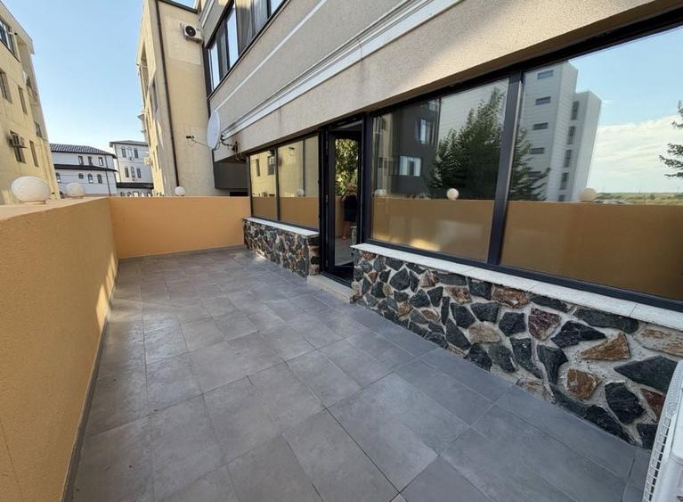 Apartament cu 3 camere semidecomandat în Tomis Plus