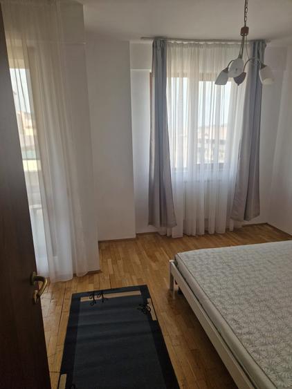Apartament cu 2 camere decomandat, mobilat în Prelungirea Ghencea