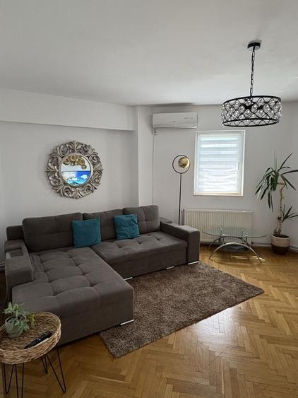 Apartament cu 2 camere decomandat în Faleza Nord