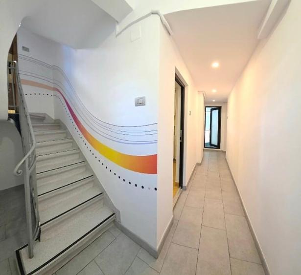 Casă individuală cu 14 camere cu Canalizare în Arcul de Triumf