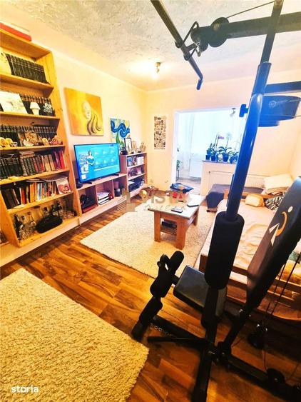 Apartament cu 3 camere decomandat, mobilat în Florilor