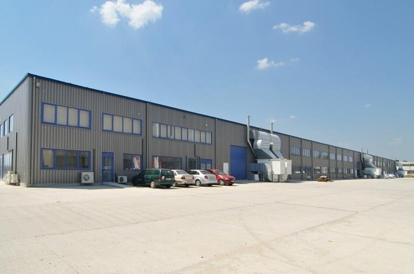 Spațiu industrial, de 583 mp, în Titan