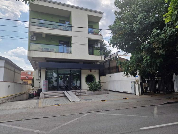 Apartament cu 2 camere semidecomandat în Exterior Vest