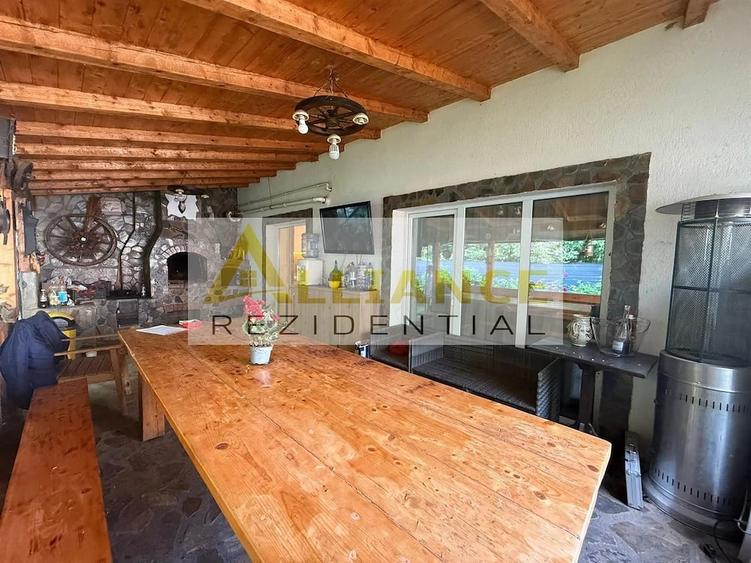 Casă cu 4 camere cu Teren 578 Mp în Central