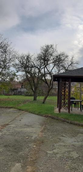 Casă individuală cu 6 camere cu Canalizare în Cristești