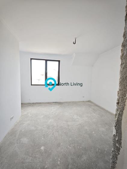 Duplex cu 4 camere cu Canalizare în Nord