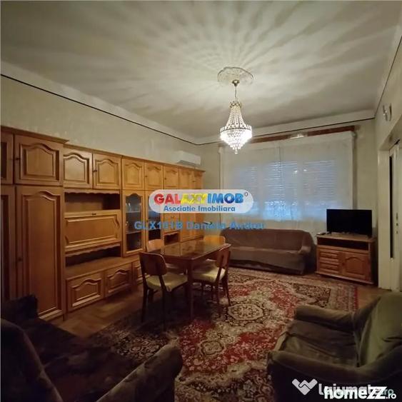 Apartament cu 4 camere semidecomandat în Calea Plevnei