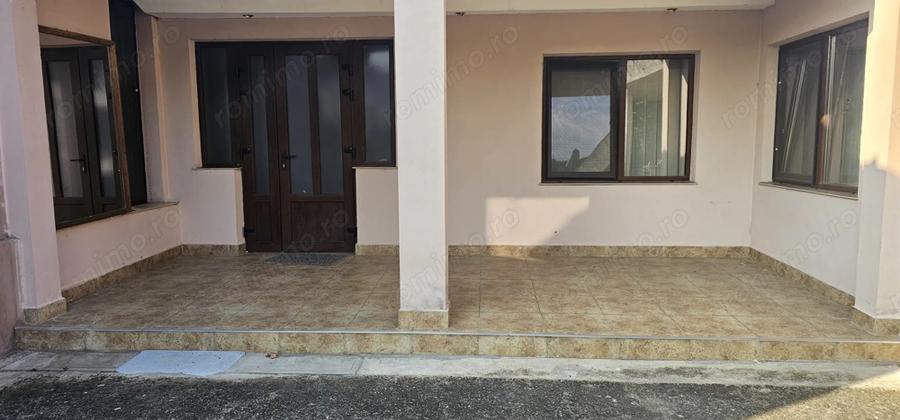 Casă cu Teren 680 Mp în Lugașu de Jos
