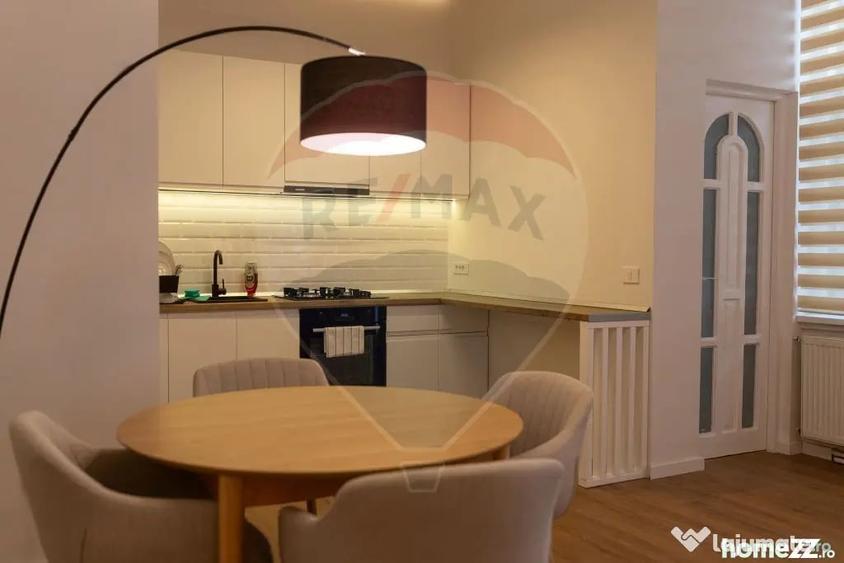 Apartament cu 4 camere semidecomandat în Ultracentral