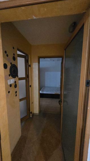 Apartament cu 2 camere decomandat în Podu Roș